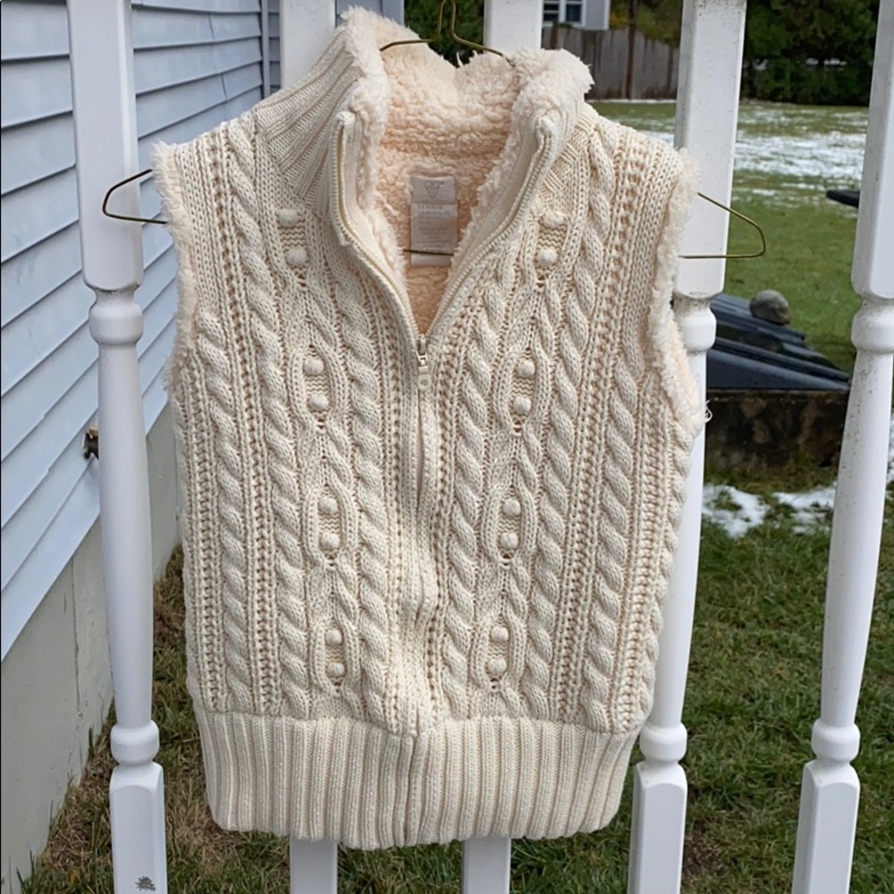 Girls sleeveless vest sweater.  Size M (10-12).